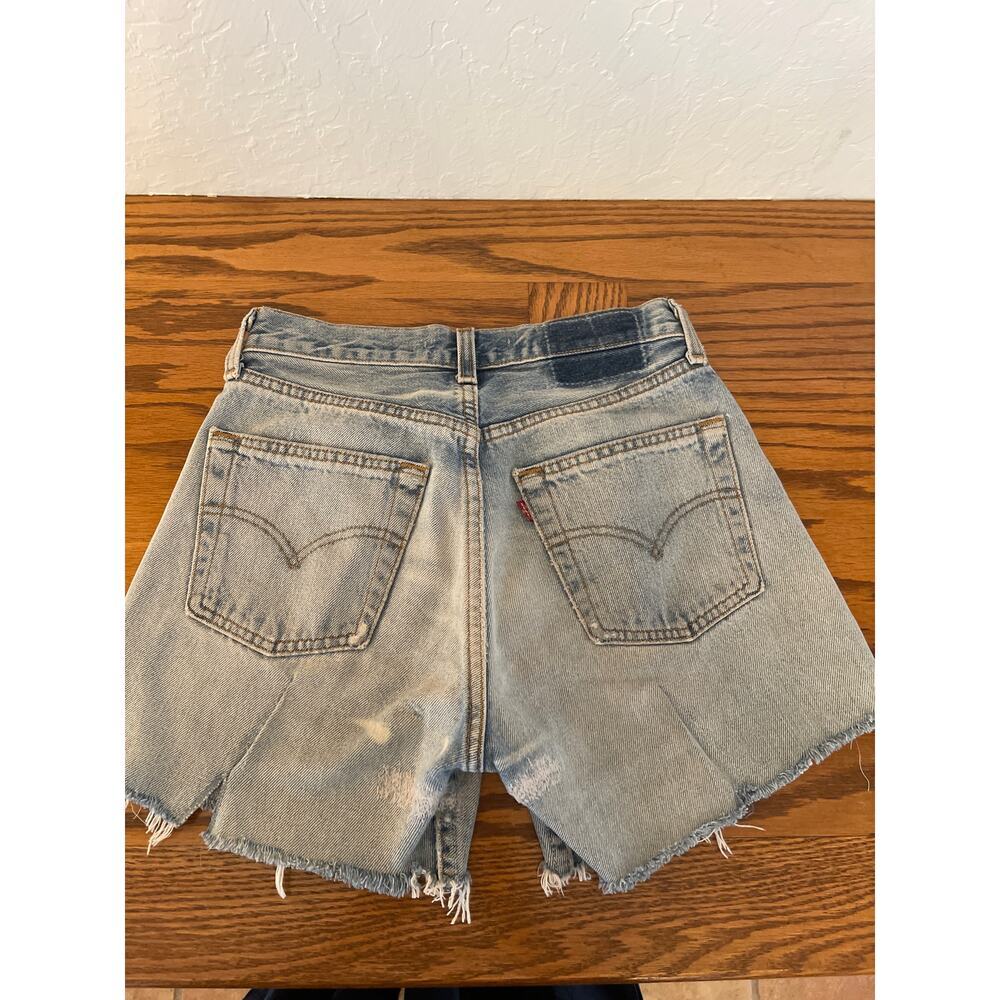 Reformation super distressed Cut off shorts size 24 - Picture 6 of 9